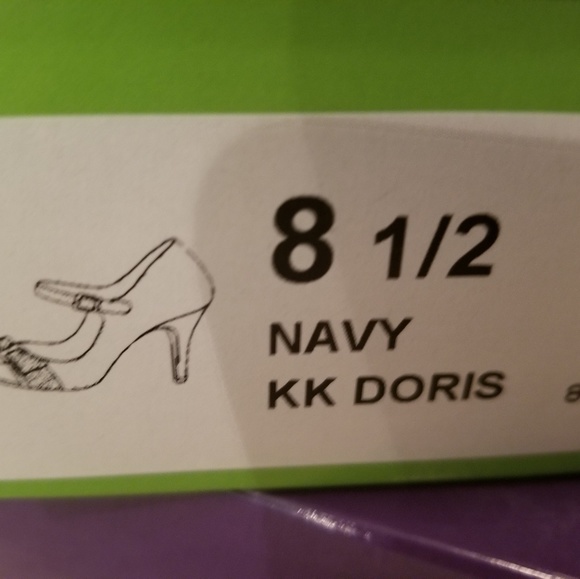 Kelly & Katie Mary Jane style Pumps - Picture 2 of 3